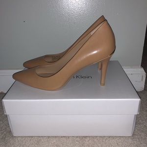 Calvin Klein Gayle Pointed Toe Pumps